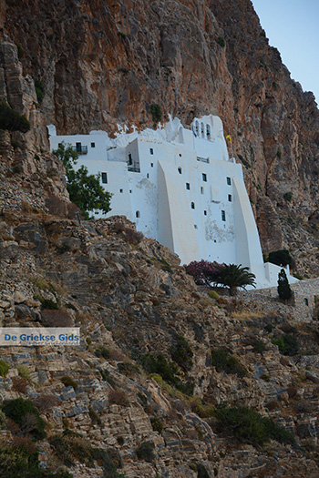 Chozoviotissa klooster - Eiland Amorgos - Cycladen foto 58 - Foto van https://www.grieksegids.nl/fotos/amorgos/350/eiland-amorgos-058.jpg