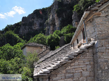 Agia Paraskevi klooster Vikos kloof foto 3 - Zagori Epirus - Foto van https://www.grieksegids.nl/fotos/griekse-gidsnl/350pixels/zagoria-epirus-051.jpg