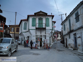 Arnaia (Arnea) foto 002 | Athos gebied Chalkidiki | Griekenland - Foto van https://www.grieksegids.nl/fotos/griekse-gidsnl/chalkidiki350/athos-gebied-chalkidiki-013.jpg