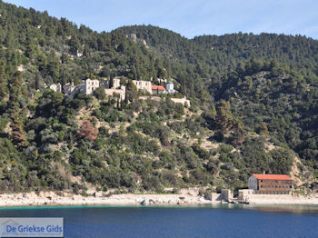 Klooster Heilige berg Athos 001 | Athos gebied Chalkidiki | Griekenland - Foto van https://www.grieksegids.nl/fotos/griekse-gidsnl/chalkidiki350/athos-gebied-chalkidiki-115.jpg