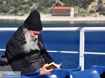 Op de boot naar Athos 001 | Athos gebied Chalkidiki | Griekenland - Foto van https://www.grieksegids.nl/fotos/griekse-gidsnl/chalkidiki350/athos-gebied-chalkidiki-117.jpg