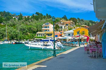 Lakka Paxos Paxi Ionische eilandenGriekenland - Foto van https://www.grieksegids.nl/fotos/paxos-paxi/normaal/paxos-paxi-griekenland-006.jpg