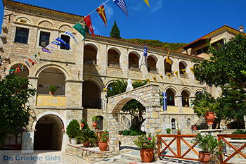 Timios Stavros klooster | Mavratzei Samos | Foto 12 - Foto van https://www.grieksegids.nl/fotos/samos/normaal/timios-stavros-mavratzei-samos-012.jpg