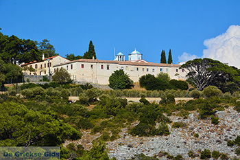 Zoodochou Pigis klooster bij Baai Mourtia Samos | Griekenland | Foto 13 - Foto van https://www.grieksegids.nl/fotos/samos/normaal/zoodochou-pigis-samos-015.jpg